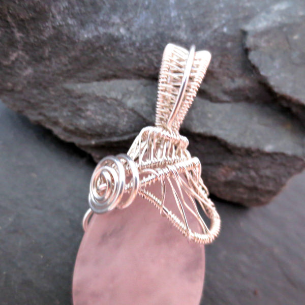 Flora pink rose quartz pendant
