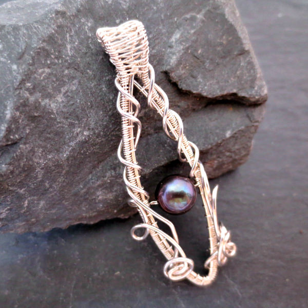 Juventas pendant pearl june birthstone