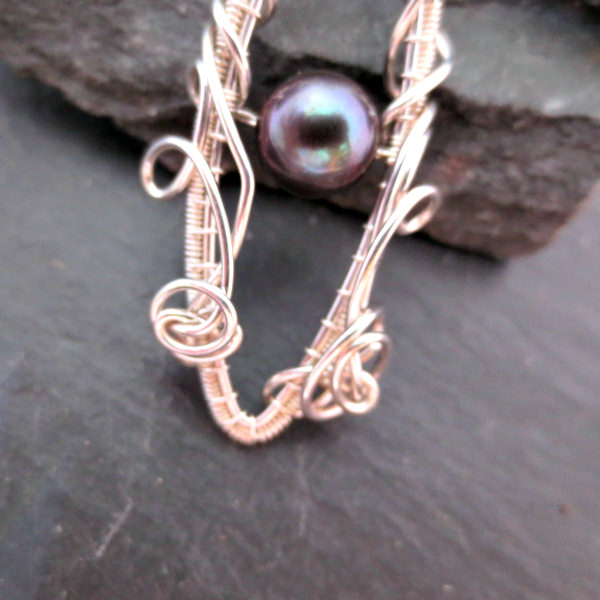Juventas peacock cultured pearl pendant