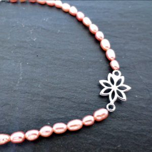 Pearl flower bracelet