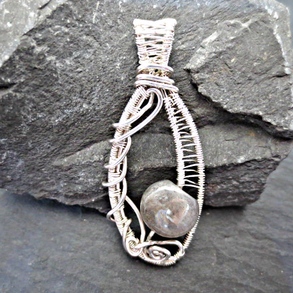 Labradorite pendant